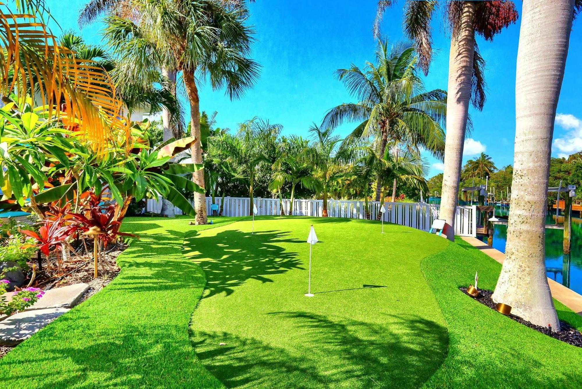 Bikinis And Martinis Waterfront Canal Villa Anna Maria Exterior foto