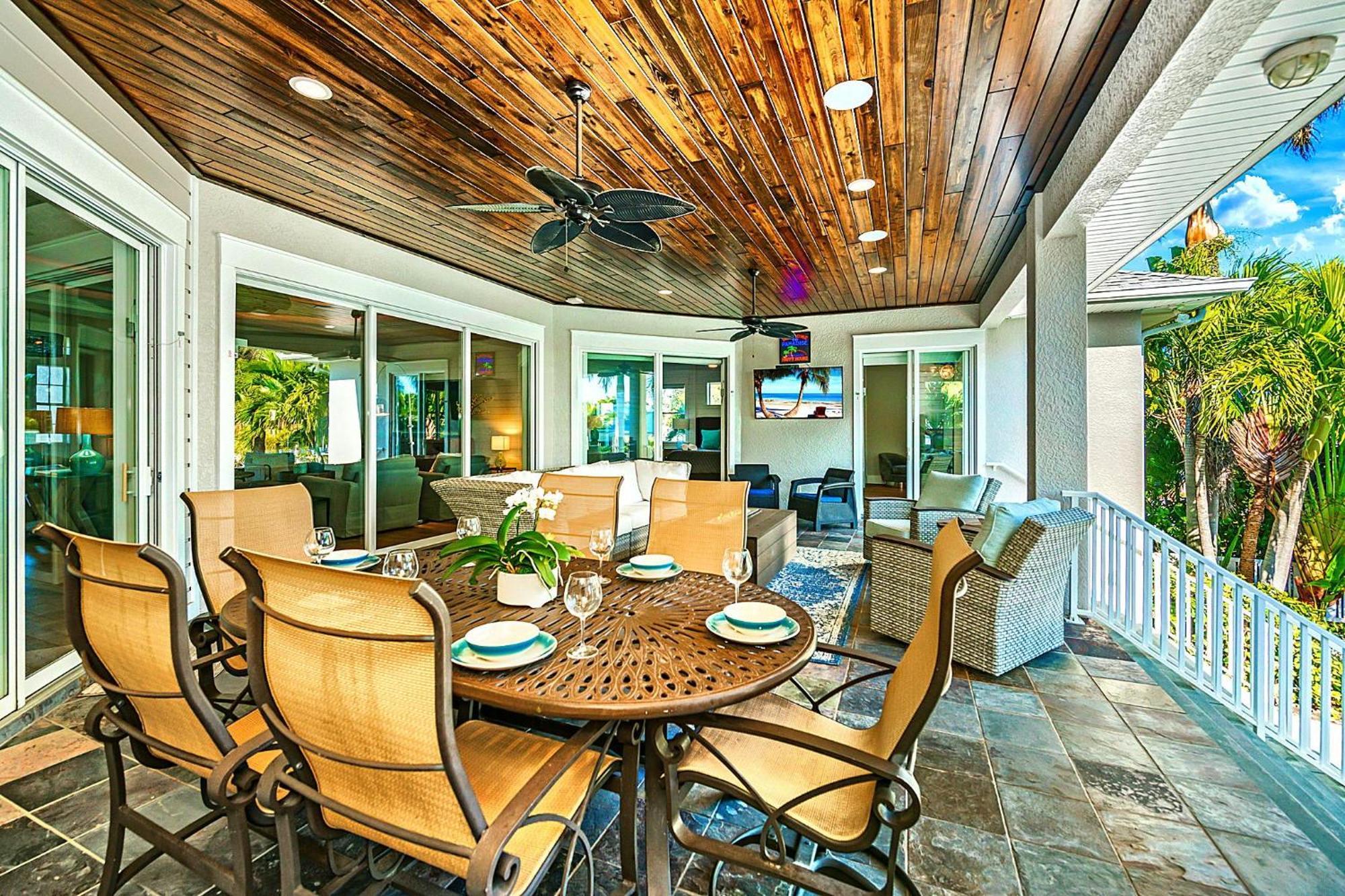 Bikinis And Martinis Waterfront Canal Villa Anna Maria Exterior foto