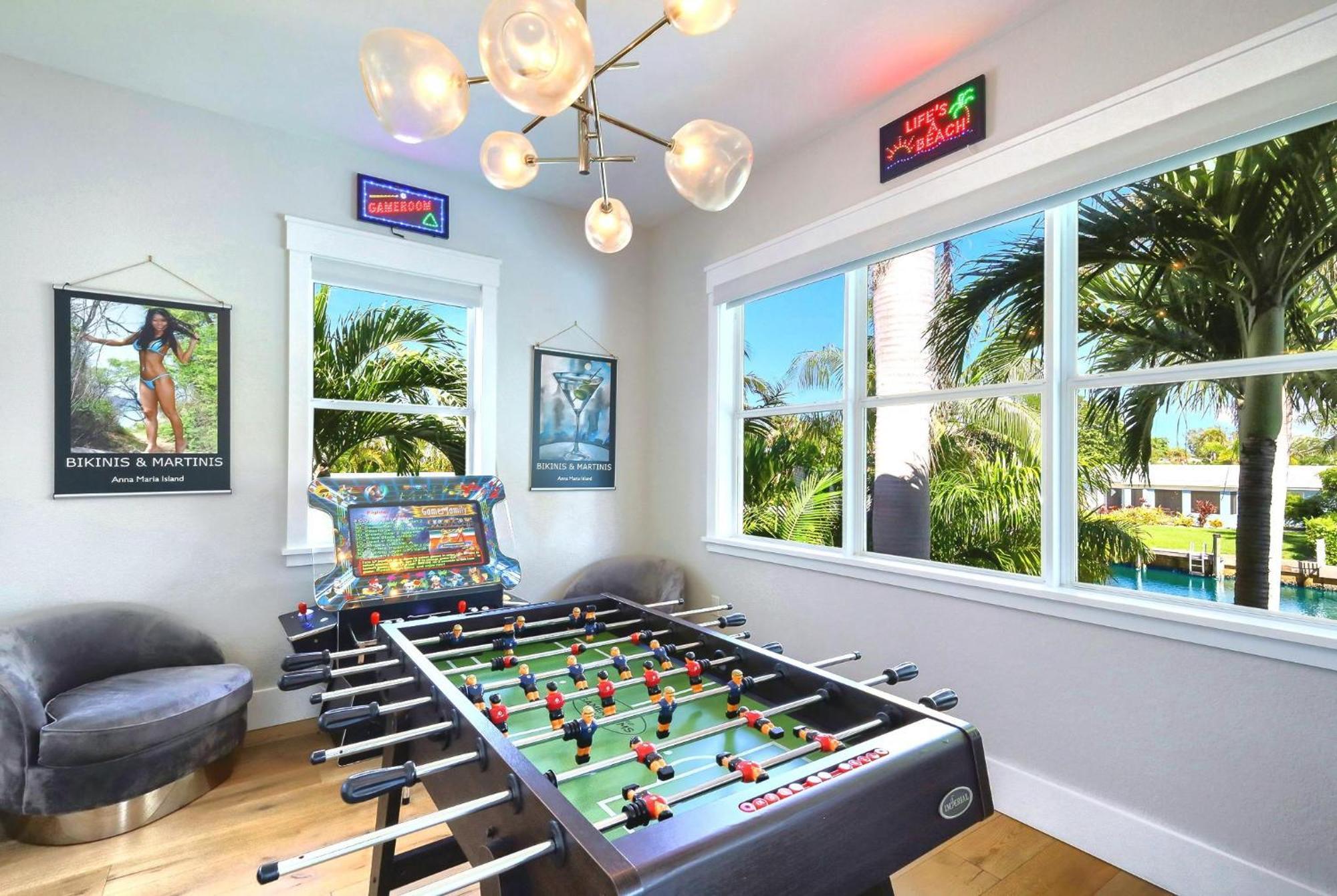 Bikinis And Martinis Waterfront Canal Villa Anna Maria Exterior foto